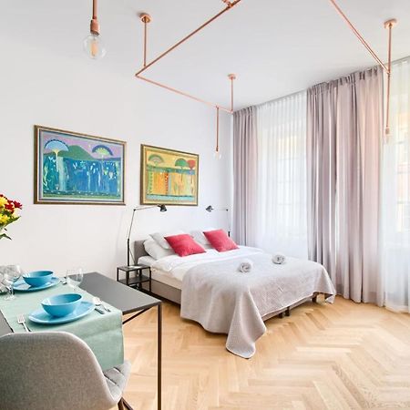 P&O Serviced Apartments Old Town Square Studio Варшава Экстерьер фото